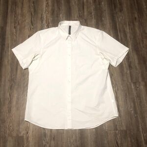 lululemon athletica White Short-Sleeve Button-Down Shirt